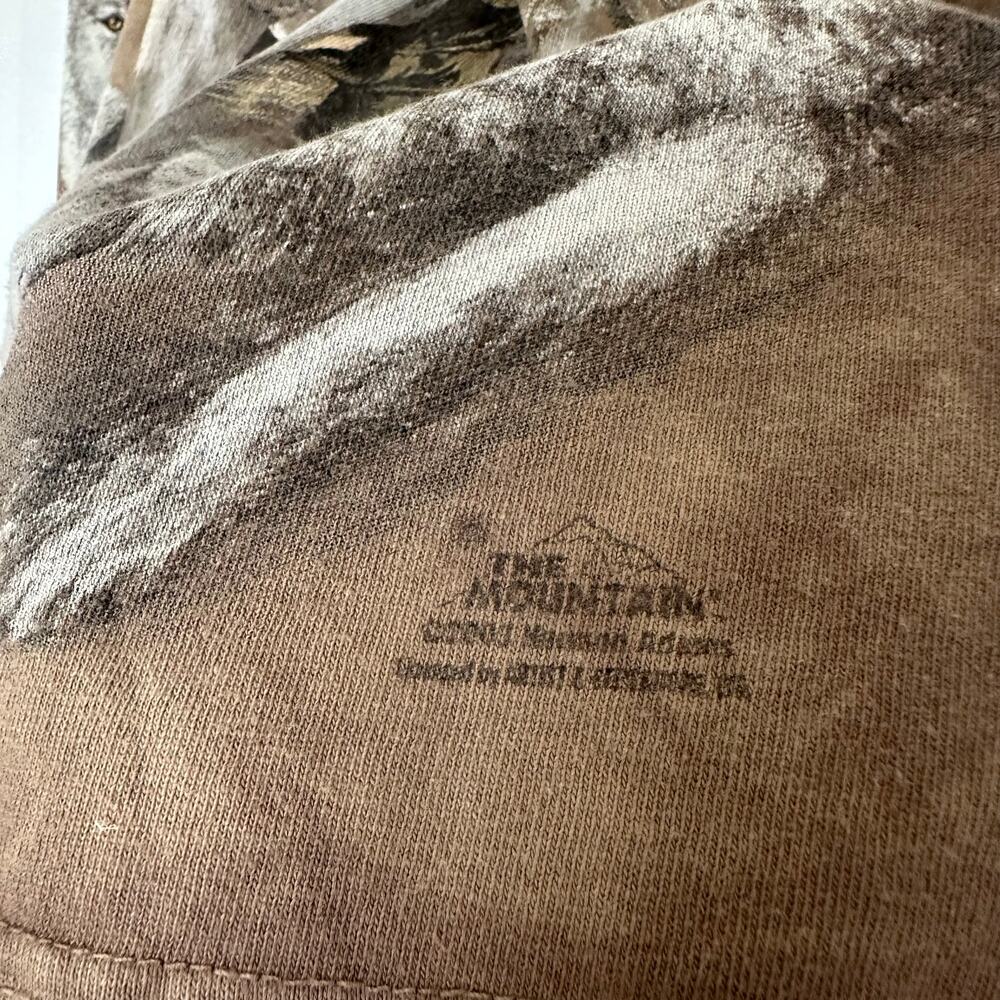 Vintage Y2K The Mountain M Native American Indian Wolf Horse Brown Dyed T-Shirt - Picture 4 of 6